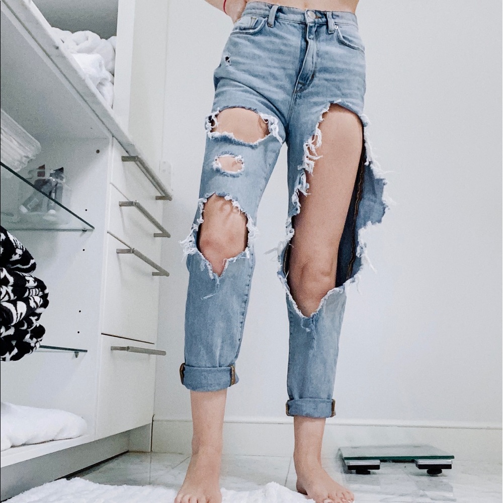BDG mom high rise jeans size 24